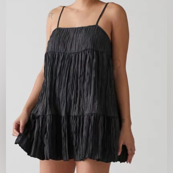 Urban Outfitters Clara Tiered Mini Dress Black Small - Picture 2 of 5